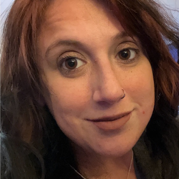 Meet your Posher, Shaye! - Picture 2 of 3